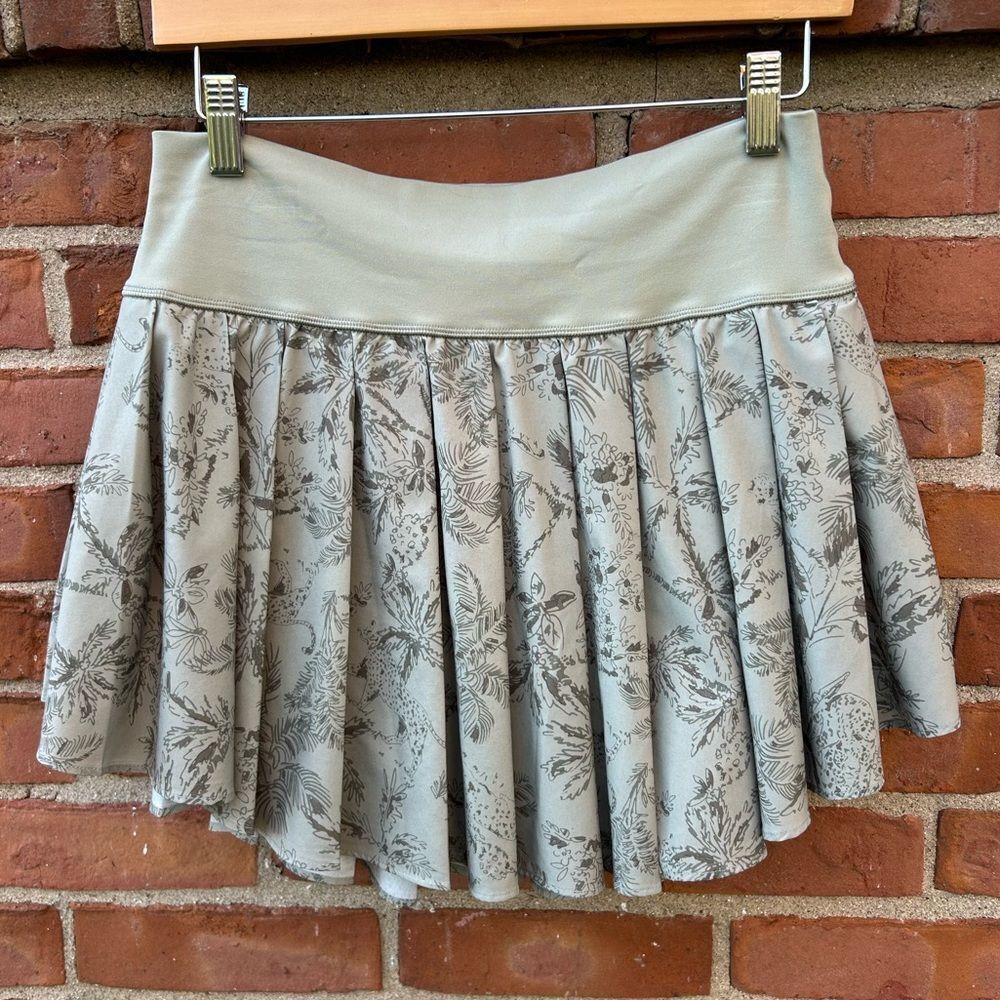 Aerie Sage Green Palm Leaf Pleated Skort